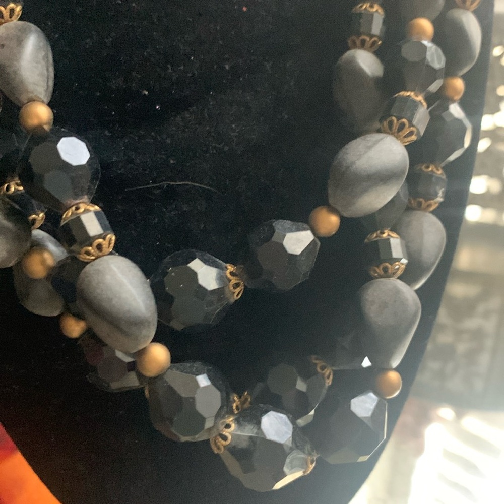 Vintage 1950-60s costume jewelry necklace.